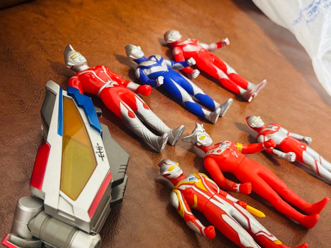 d*3様 ウルトラマンソフビ・怪獣フィギュアなどまとめ売り