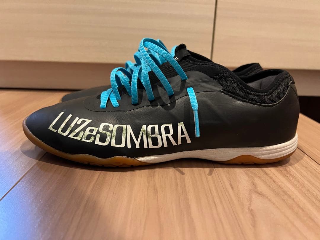 ルースイソンブラ　フットサルシューズ