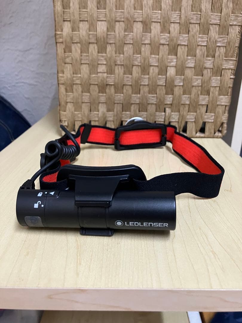 LEDLENSER H8R 充電器セット