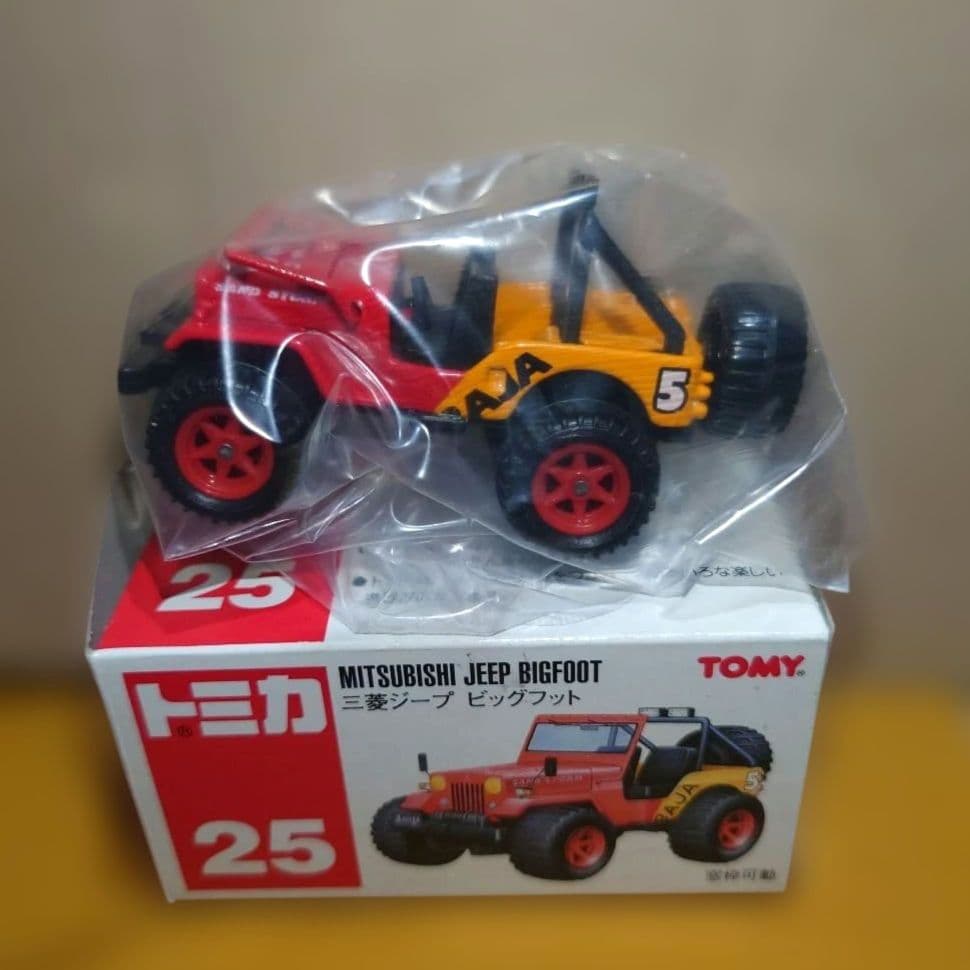 トミカ　ビッグフット、RAV4、パジェロ　3種セット　TOMY　トミー　ミニカー