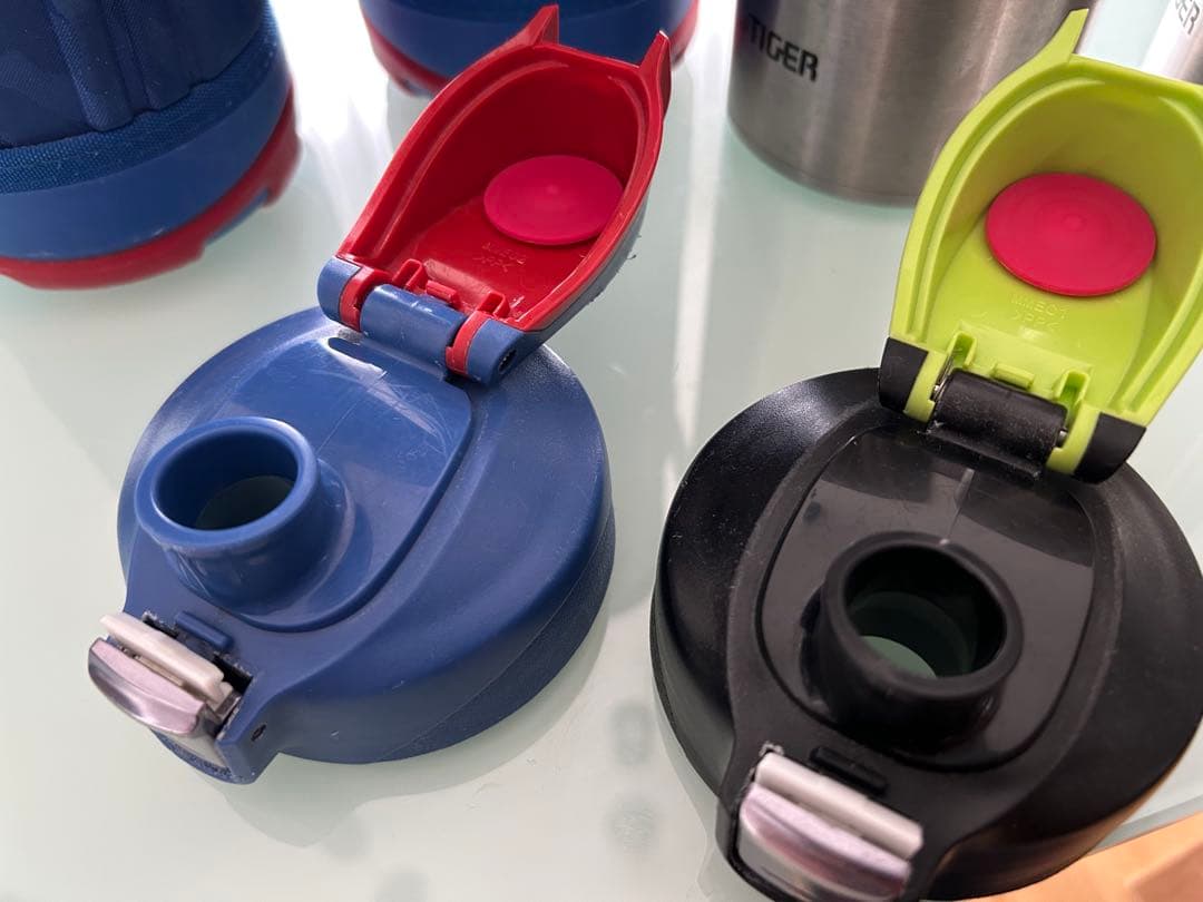 サーモス、タイガー　水筒　まとめ売り　サハラ