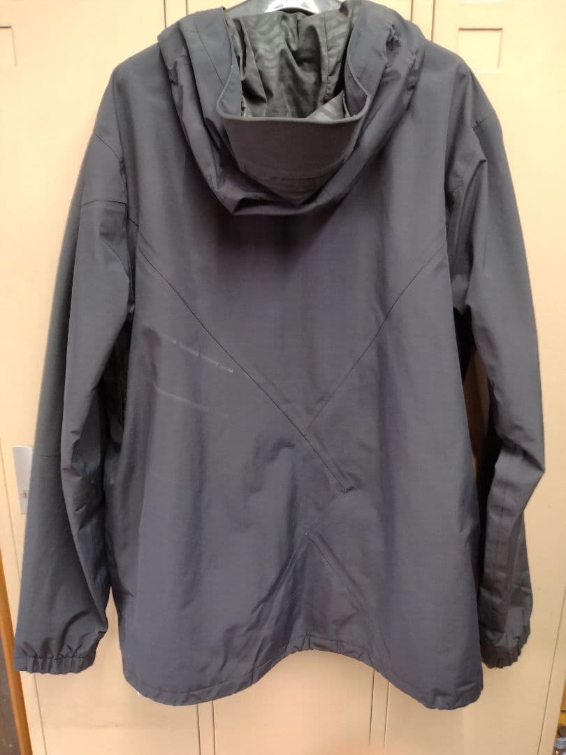 VOLCOM GORE-TEX ブラックジャケット　希少XLサイズ中古品ボルコム