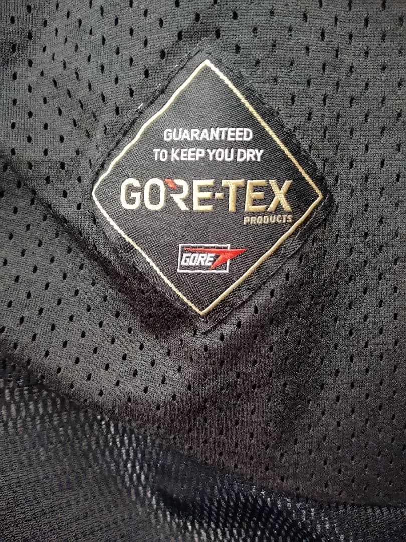 VOLCOM GORE-TEX ブラックジャケット　希少XLサイズ中古品ボルコム