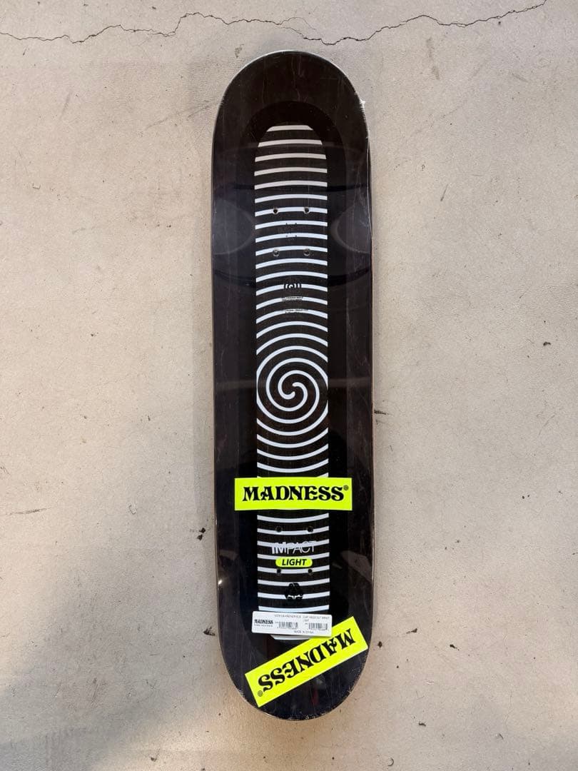 レ*ー様 新品未使用MADNESS Skate クレイクレイナーモデル 8.25