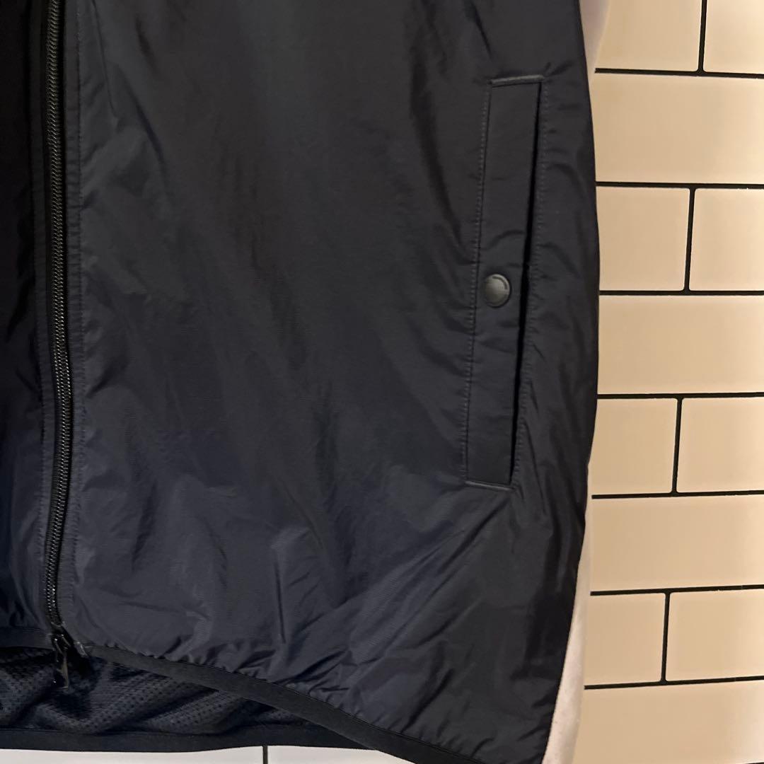 TravisMathew ゴルフ ベスト ブラック/ホワイト