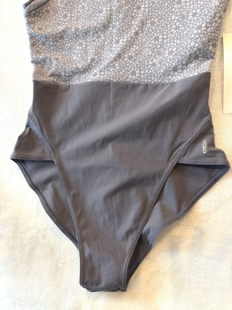 新品　FREED OF LONDON★ハイネックレオタード チャコールグレー　L