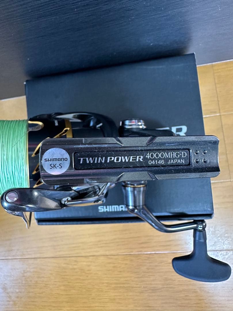 リール SHIMANO 20TWIN POWER 4000MHG
