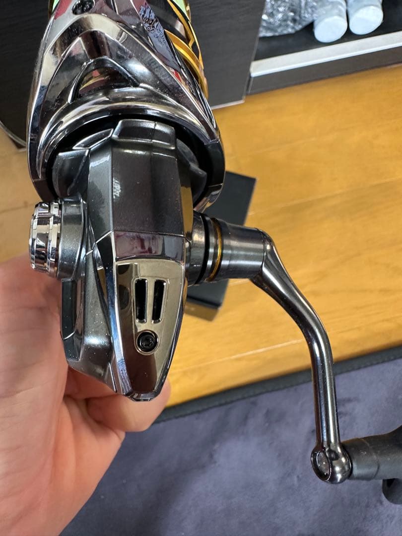 リール SHIMANO 20TWIN POWER 4000MHG