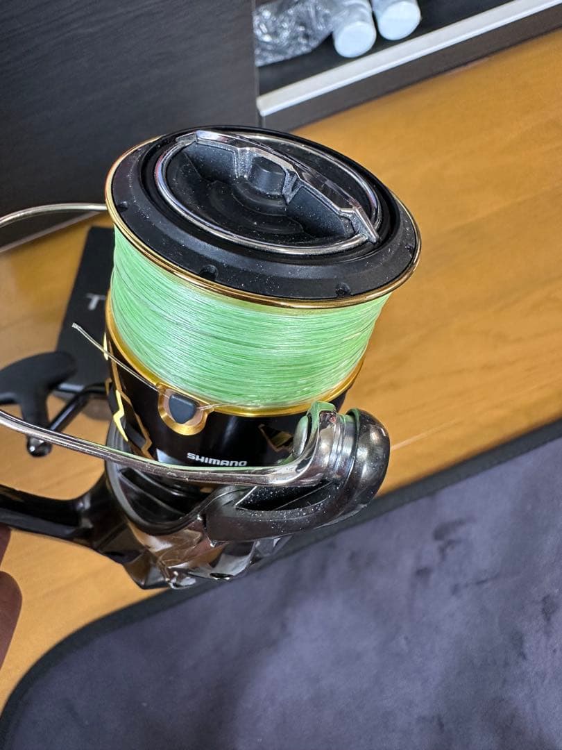 リール SHIMANO 20TWIN POWER 4000MHG