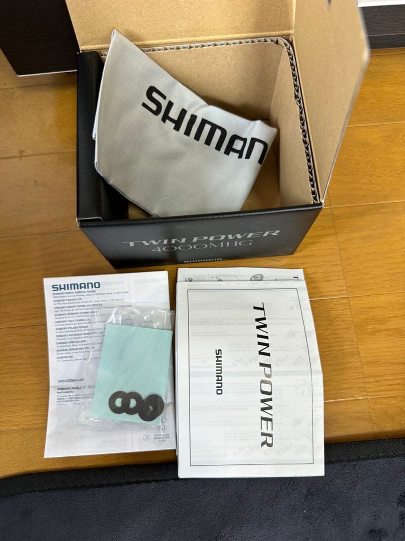 リール SHIMANO 20TWIN POWER 4000MHG