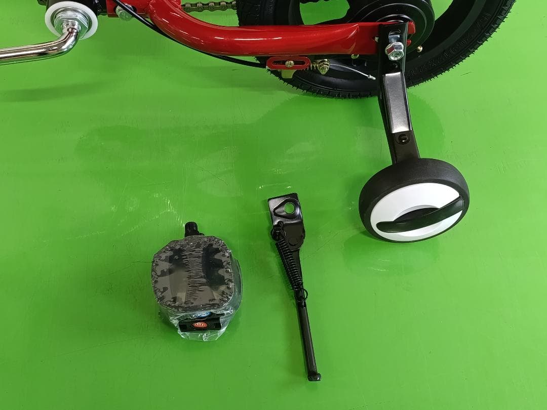 値下げ中！新品未使用 3in1 子供自転車 キックバイク 12インチ RED色