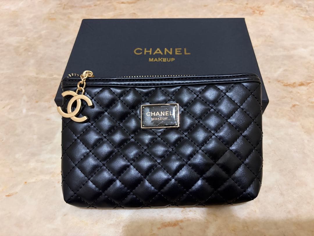 新品未使用 CHANEL ブラック キルティング ノベルティ