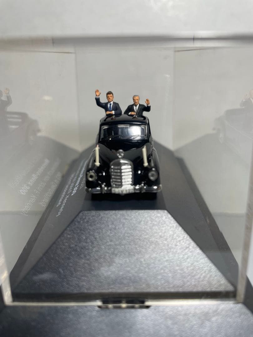 ミニカー BUSCH Mercedes-Benz 300