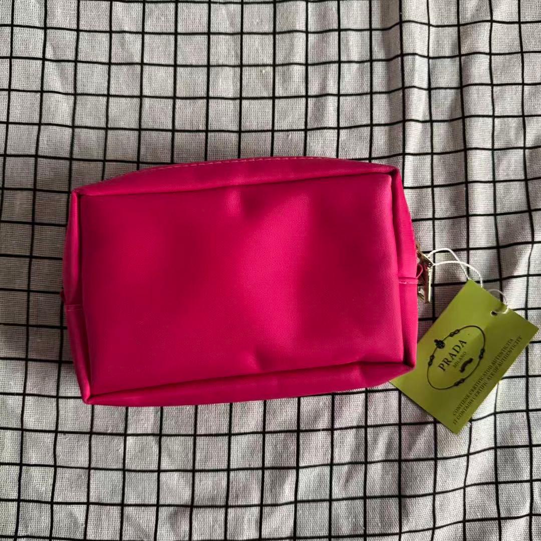 PRADA ノベルティ ポーチ ピンク