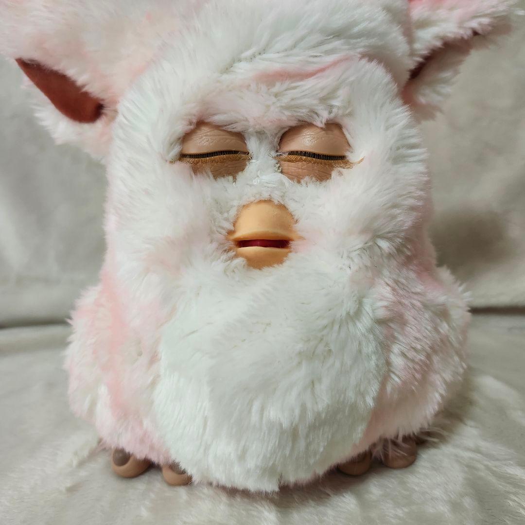 ファービー ストロベリースワール furby 英語版