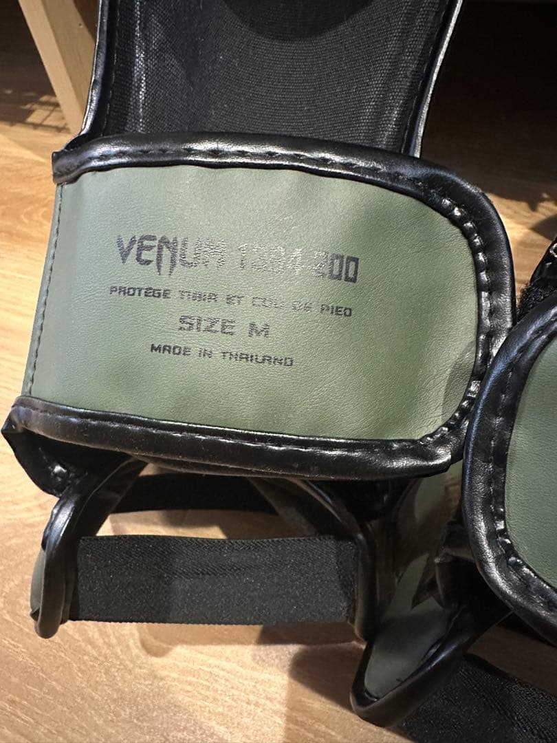 Venum レガースMサイズ