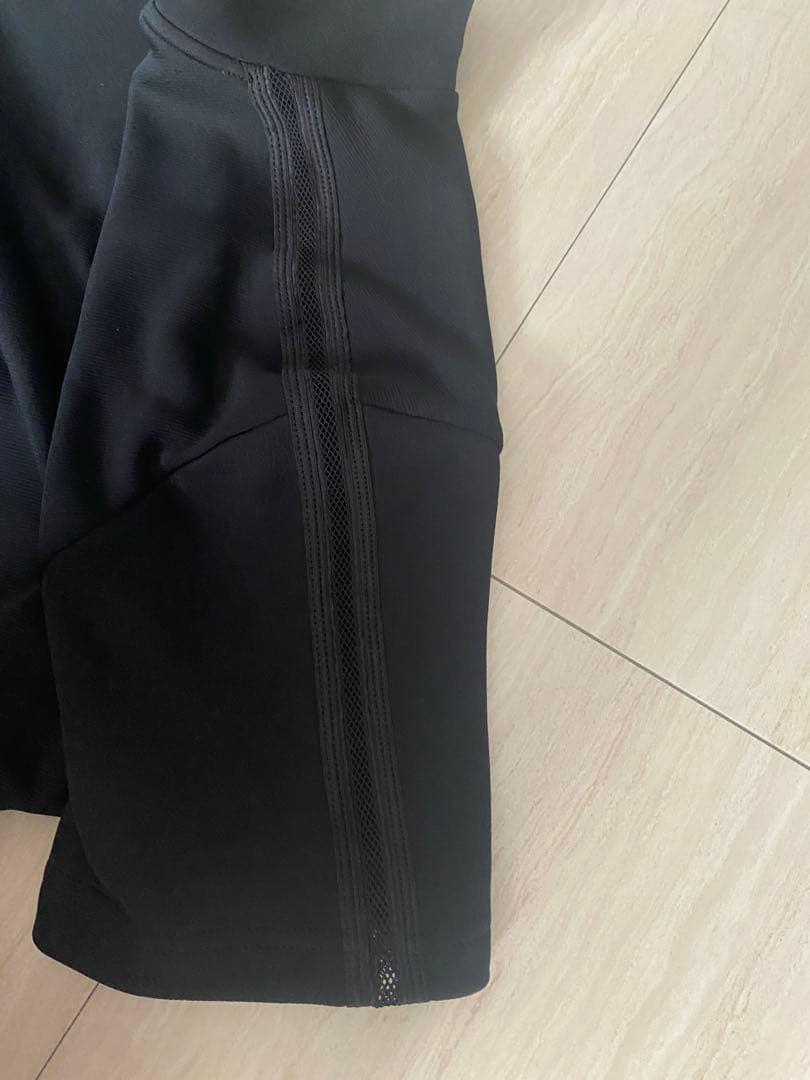 ゴルフウェア★お値下げ　adidasメンズ　モックネック★新品・未使用　タグ付き