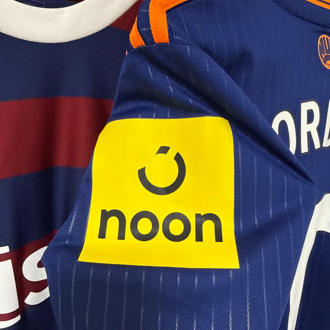Newcastle United ホームシャツ Gordon 10