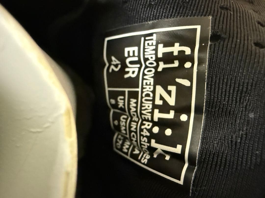 【新品】fi'zi:k Tempo Overcurve R4 EUR 42