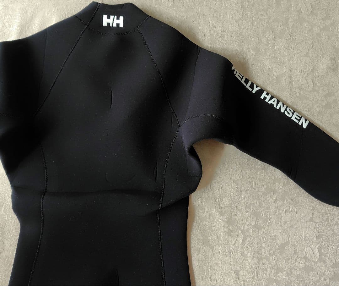 Helly Hansen ブラック タッパー 新品未使用　サイズXS 男女兼用