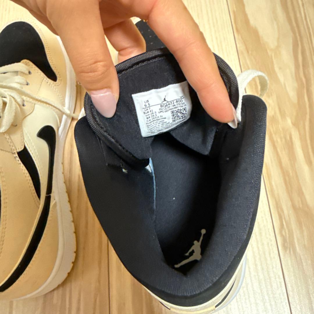 Nike Air Jordan 1 ベージュ/ブラック