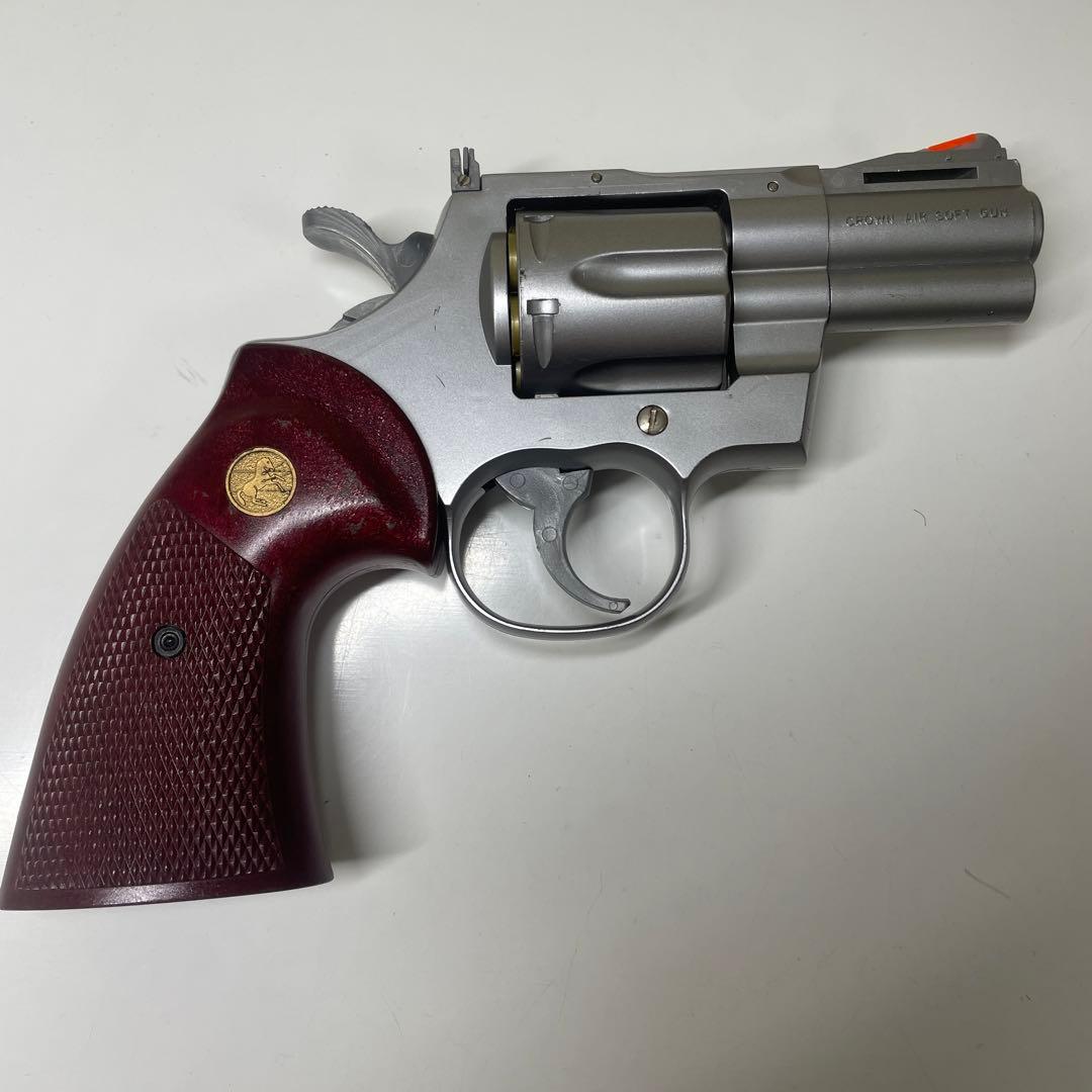 .357 Magnum リボルバー 木製グリップ
