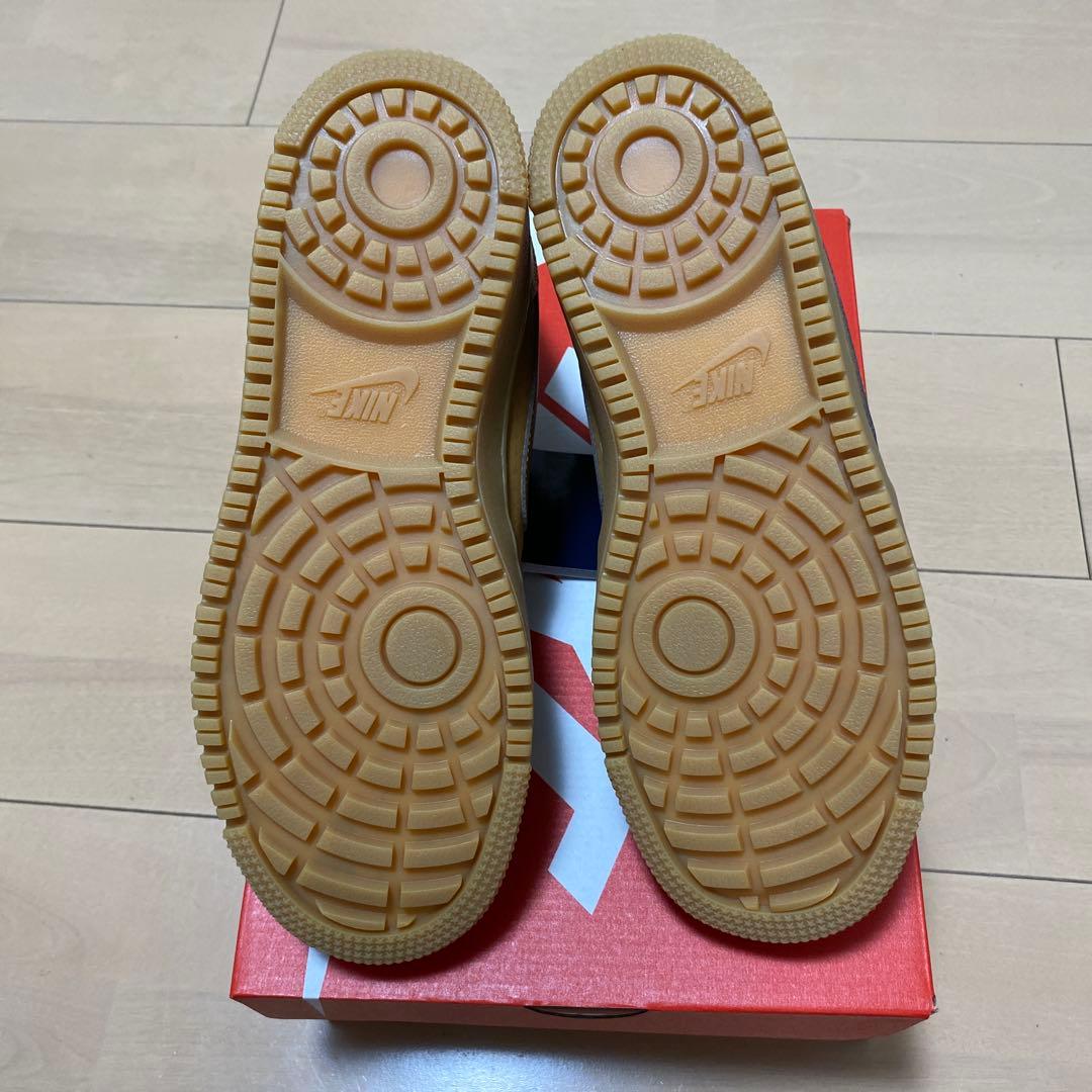 【新品未使用】タグ付きNike ハイカットシューズ ベージュ