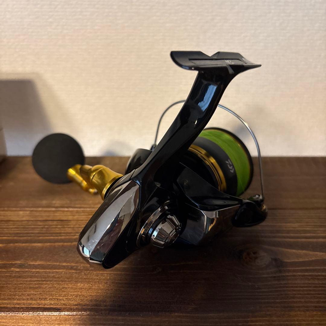 Daiwa LEGALIS LT5000-CXH レガリス