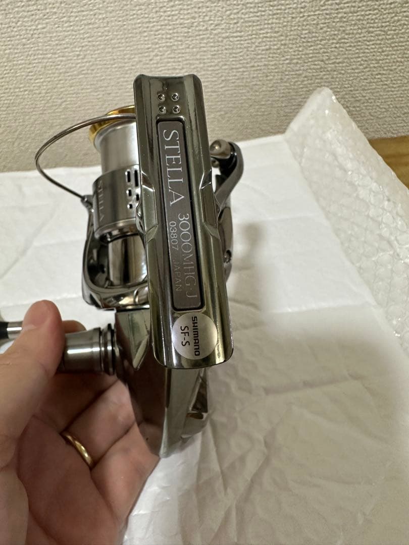 18 STELLA C3000MHG 美品 18ステラC3000MHG