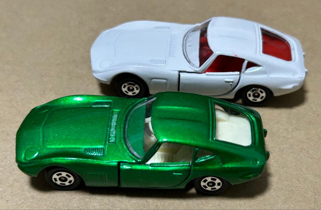 日本製 トミカ トヨタ 2000GT ２台セット