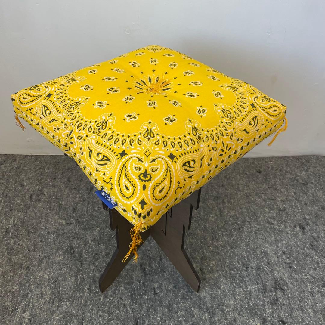 TheBUTON/HAVE A HANK BANDANA/YELLOW/座布団