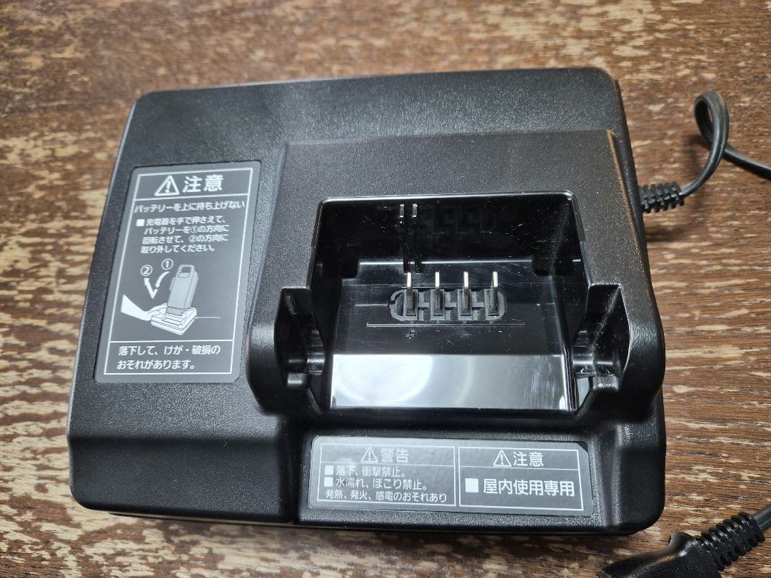 Panasonic NKJ073Z 電動自転車用 バッテリー充電器