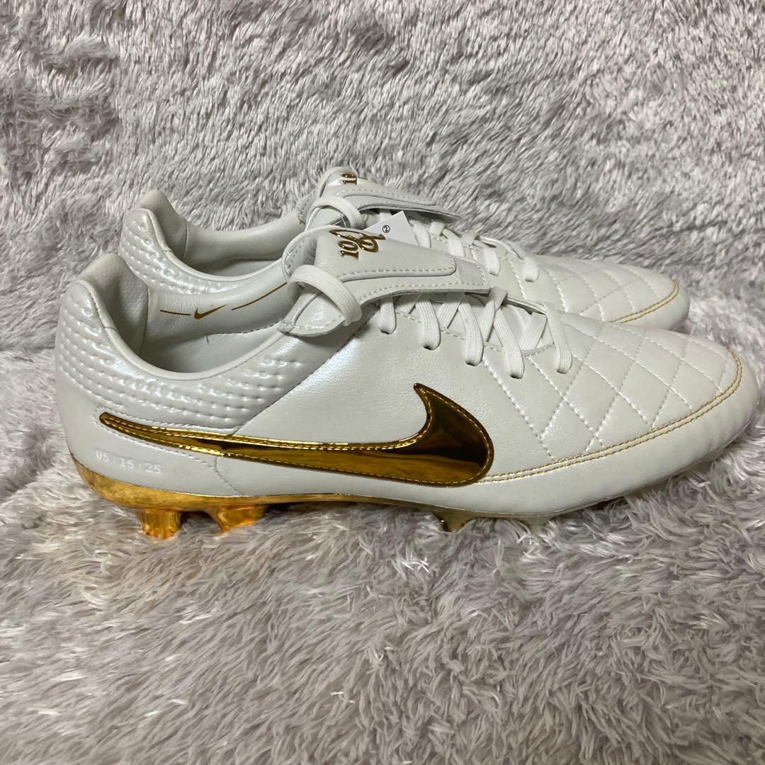 Nike ナイキ　ティエンポ　レジェンド　ロナウジーニョ　サッカースパイク