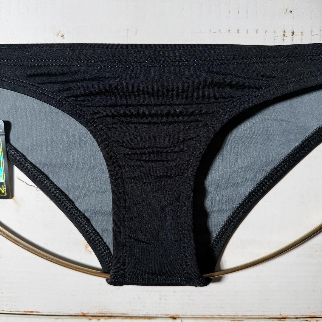 JOLYN ビーチバレー ビキニ 水着 Black 海外S A040