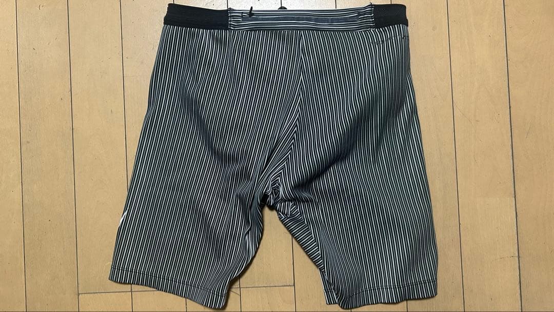 Nike エアロスイフト　タイツ　M