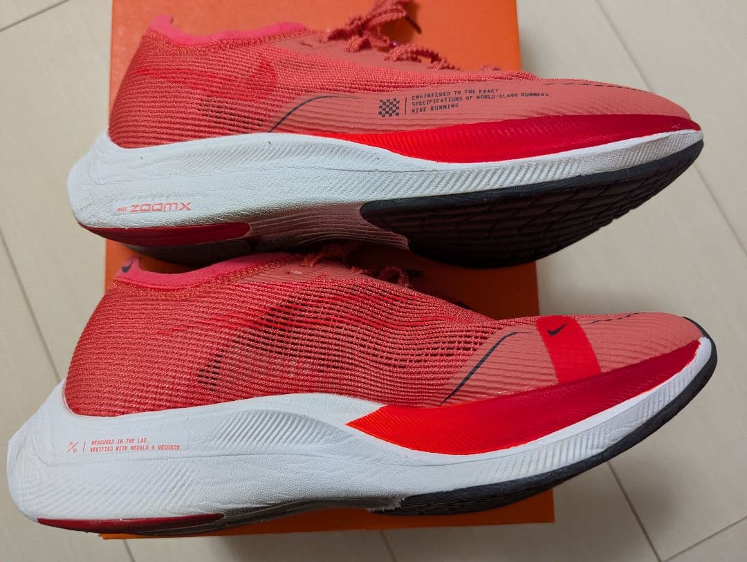 【美品】 NIKE ヴェイパーフライネクスト%2 24.0cm