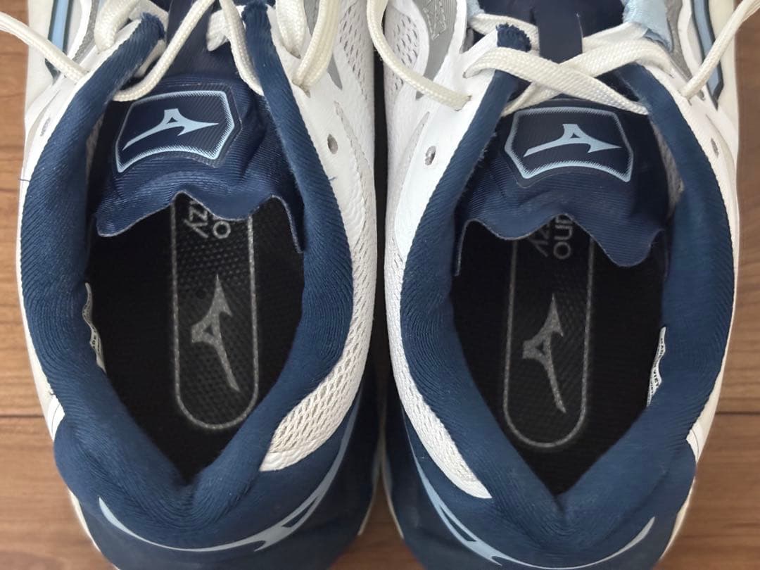 Mizuno バレーボールシューズ ホワイト/ネイビー　24㎝