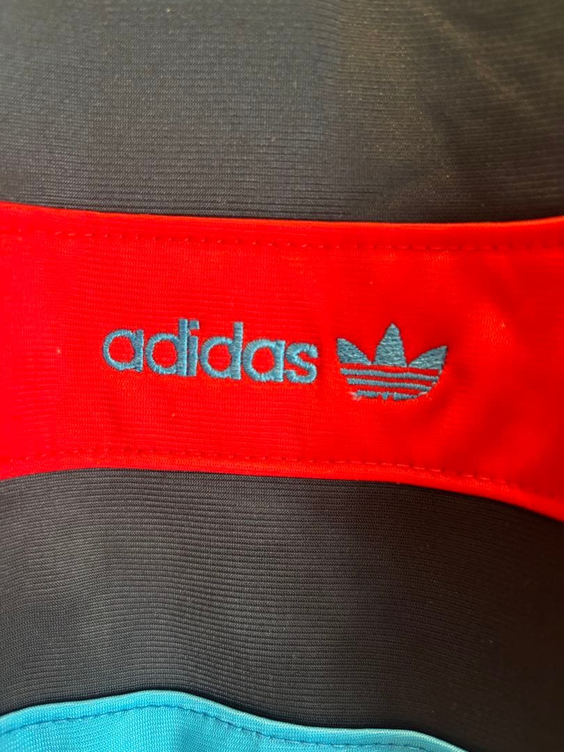 adidas トラックジャケット　古着レア　Mサイズ