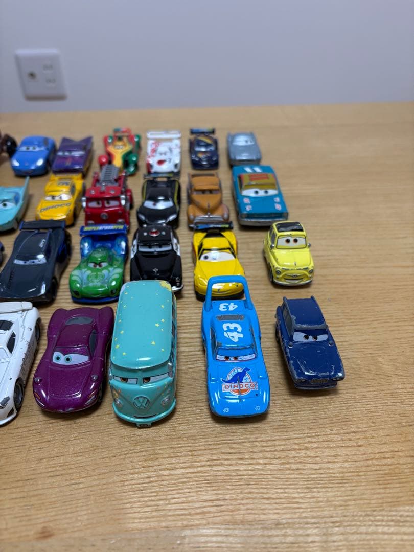 カーズ　トミカ　ミニカー　まとめ売り　40台