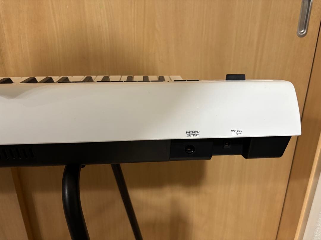 送料込み　美品　YAMAHA 76鍵盤　piaggero NP-32 スタンド付