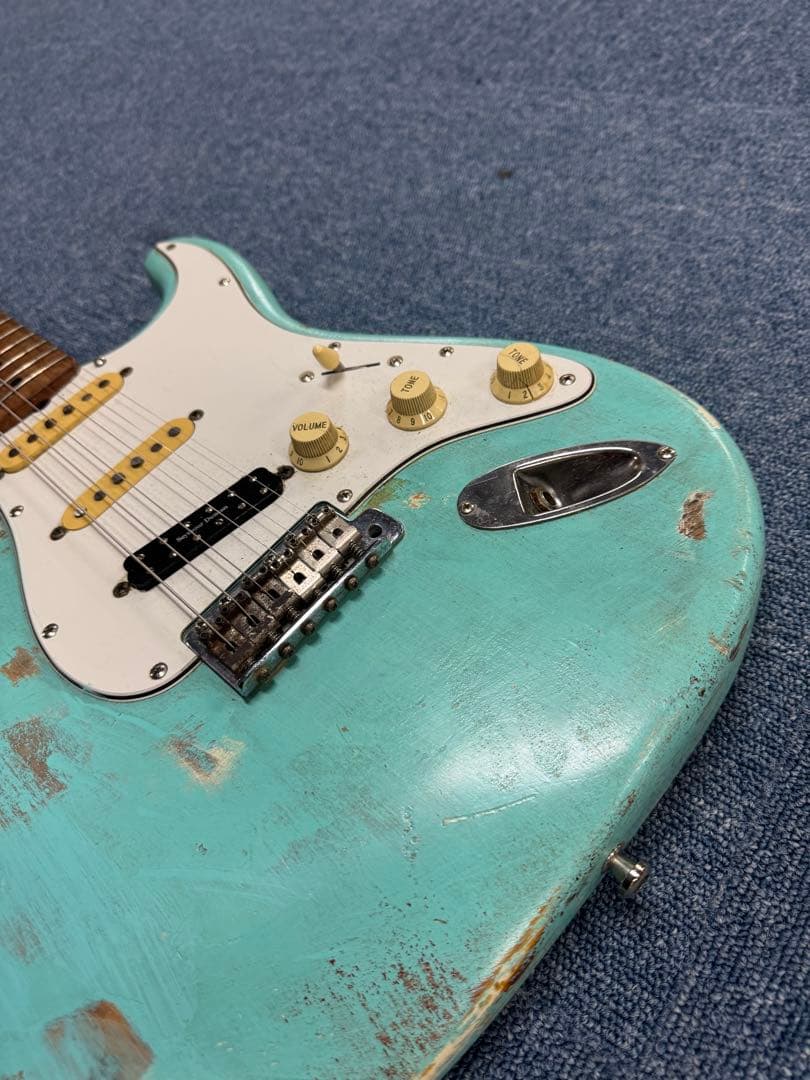 Fender Japan Eシリアル　ストラトE717421