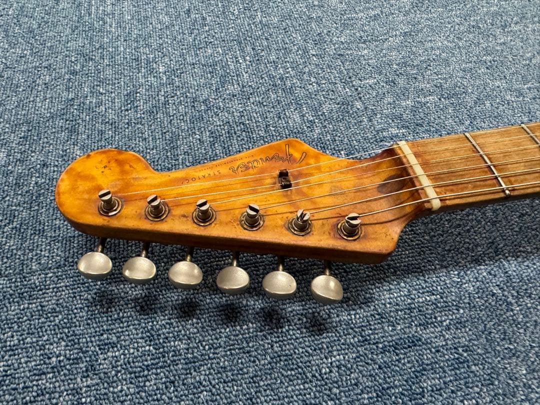 Fender Japan Eシリアル　ストラトE717421