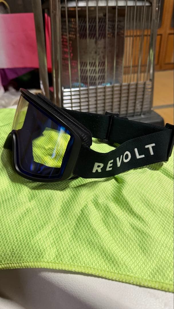 REVOLT ゴーグル