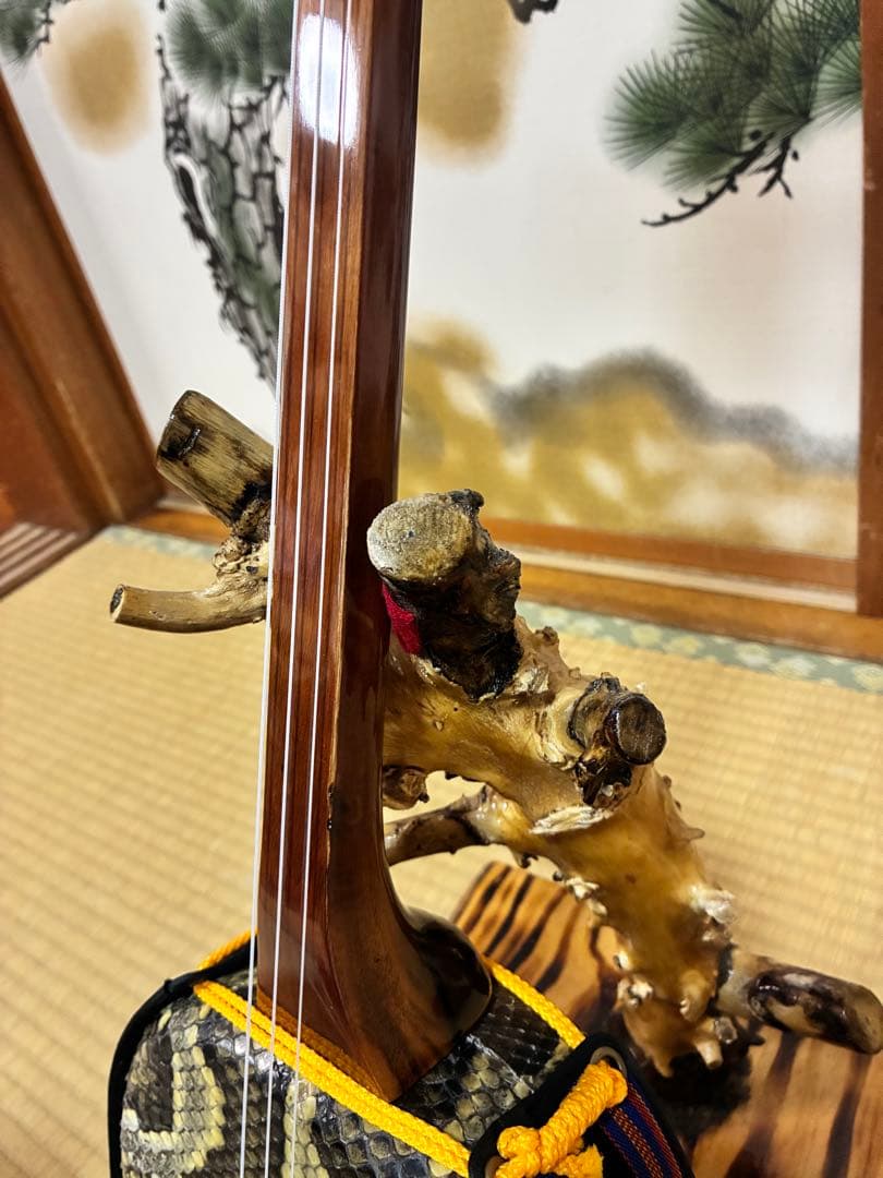 沖縄三線　エーマクルチ　本蛇皮一枚張り！