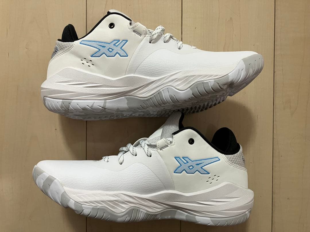 asics アシックス バスケットシューズ ノヴァサージ ロー 27.5cm