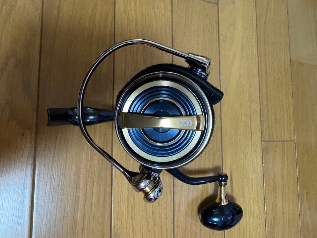 DAIWA 20ソルティガ8000-H スピニングリール