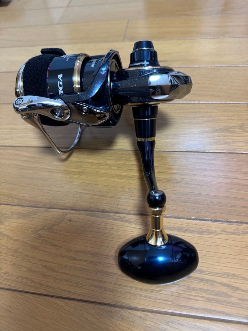 DAIWA 20ソルティガ8000-H スピニングリール