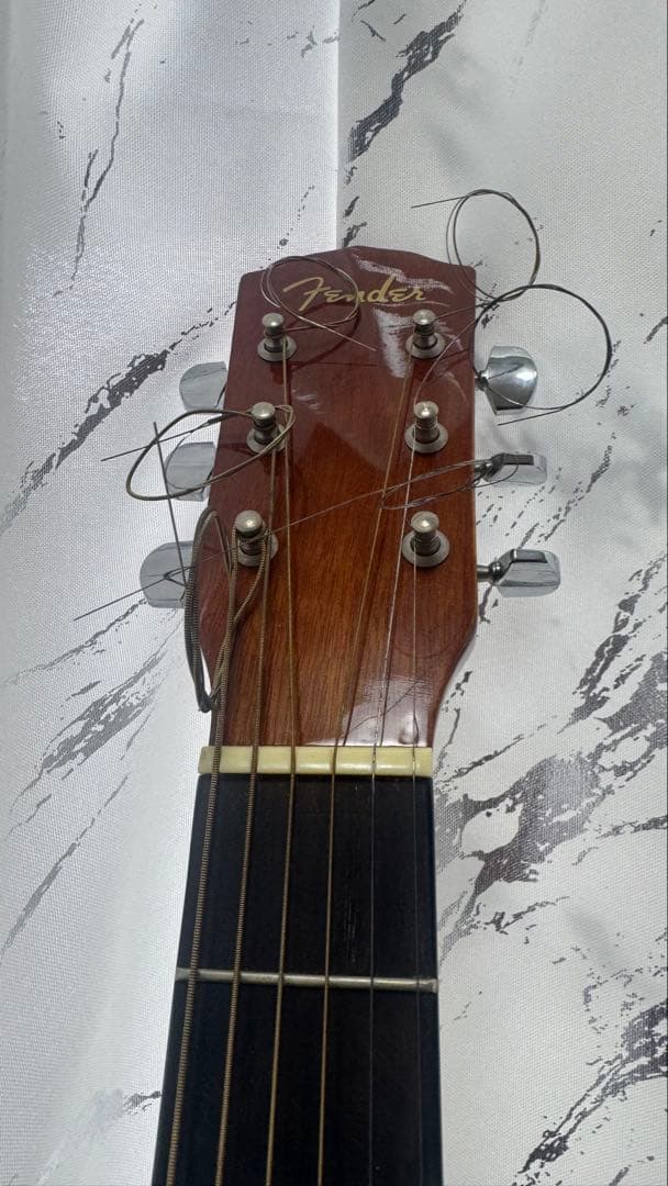 Fender MC-1 アコースティックギターです