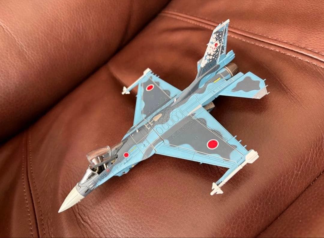 ホビーマスター 航空自衛隊 F 2 A 支援戦闘機　60周年記念塗装　F-2
