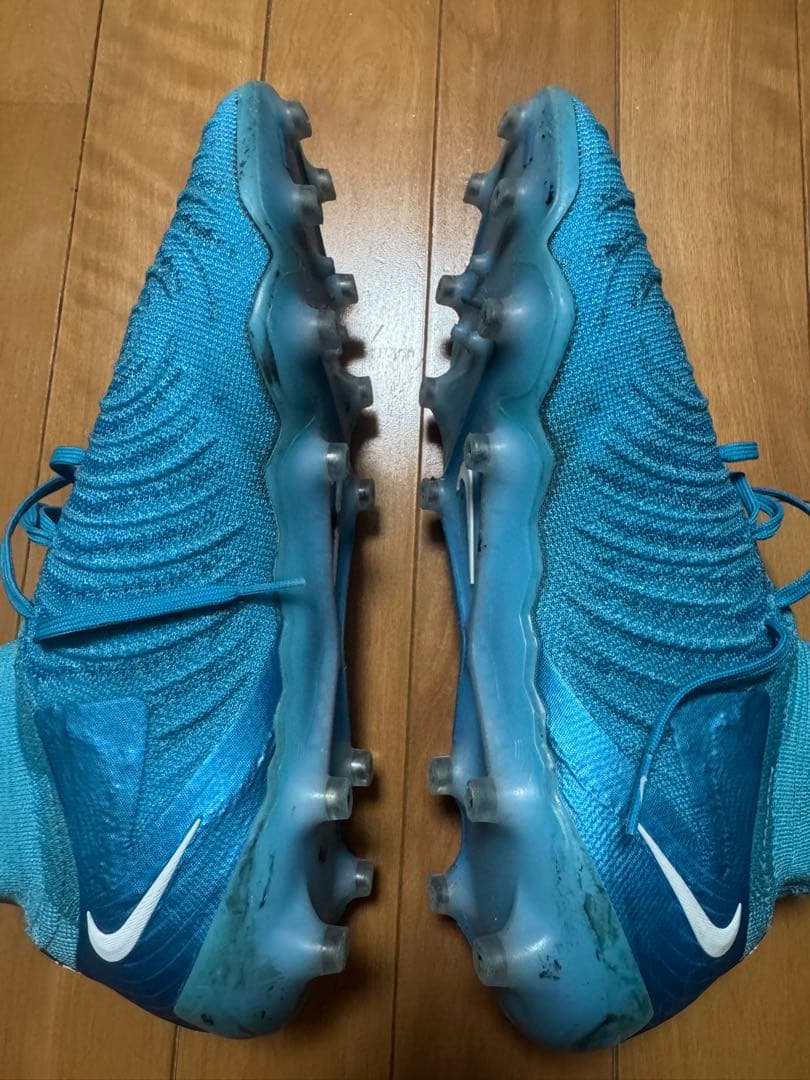 Nike サッカーシューズ ファントムルナ　AG